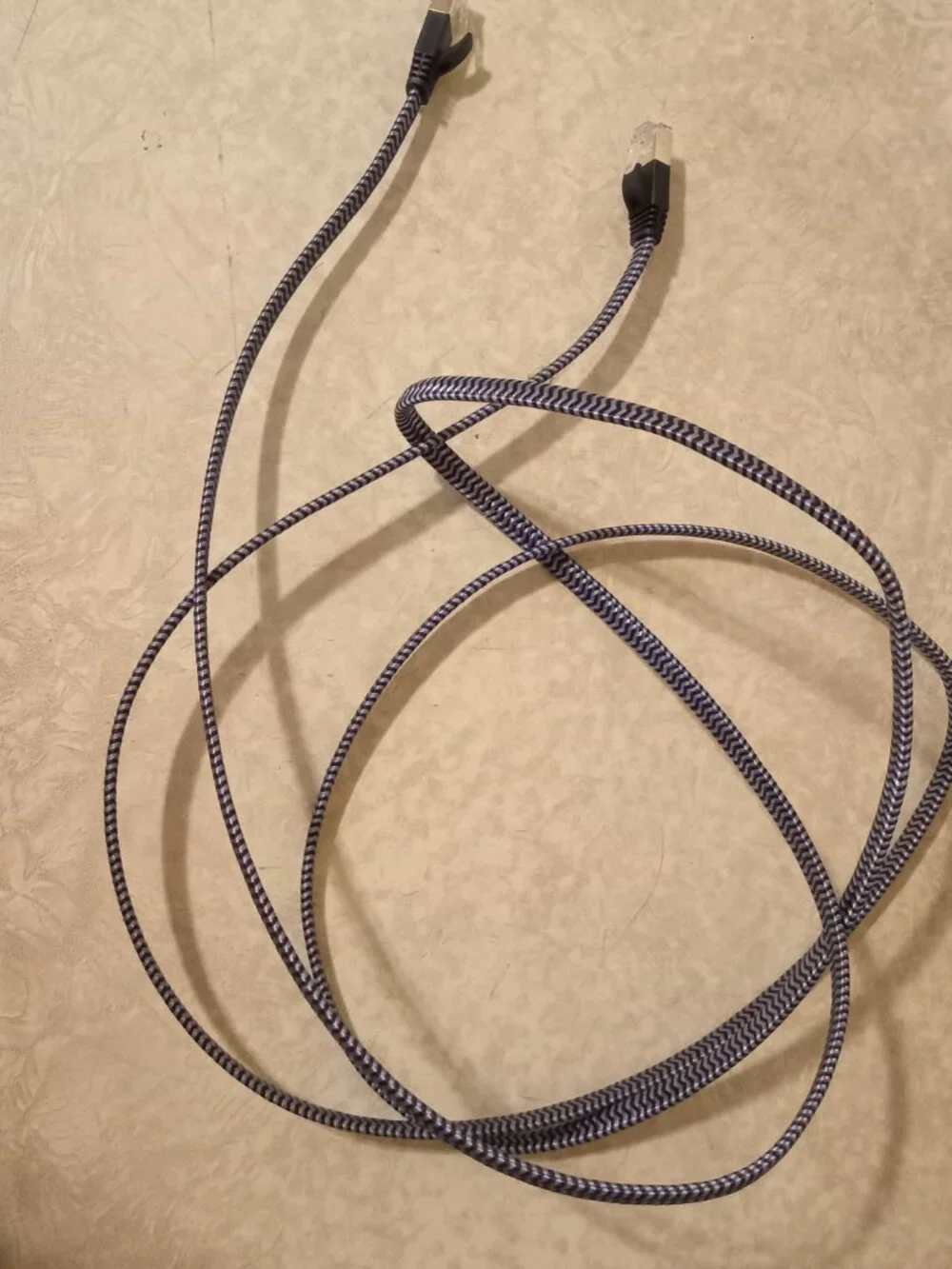 VARIOUS PRE-OWNED CABLES INCL. LAN, ETHERNET & USB CABLES FOR DATA TRANSFER